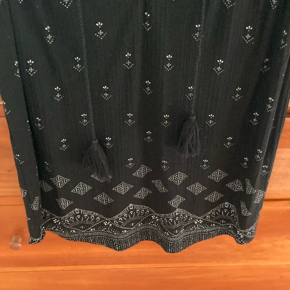 Lucky Brand Black Tank Top with white design - Picture 6 of 11